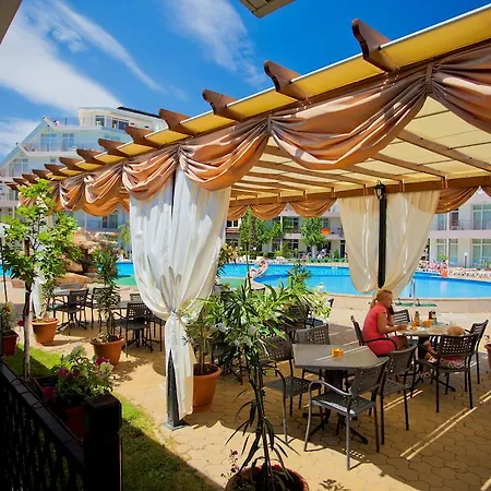 Sun Village Complex Sluneční pobřeží