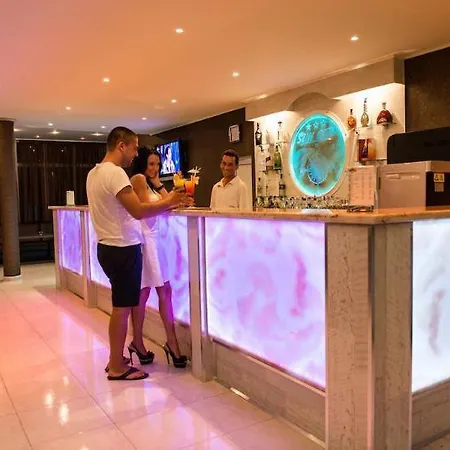 Sun Village Complex Aparthotel 4*