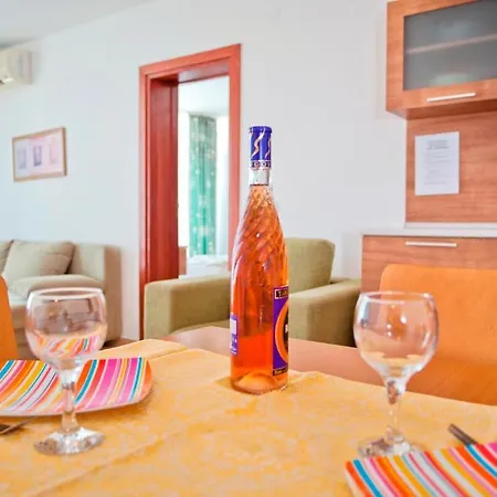 Апарт-отель Sun Village Complex 4*