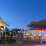 アパートホテル Sun Village Complex 4*