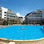 アパートホテル Sun Village Complex